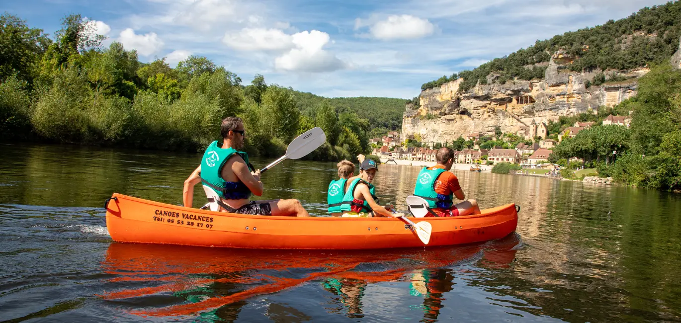 Aventure douce en canoe sur dordogne montignac