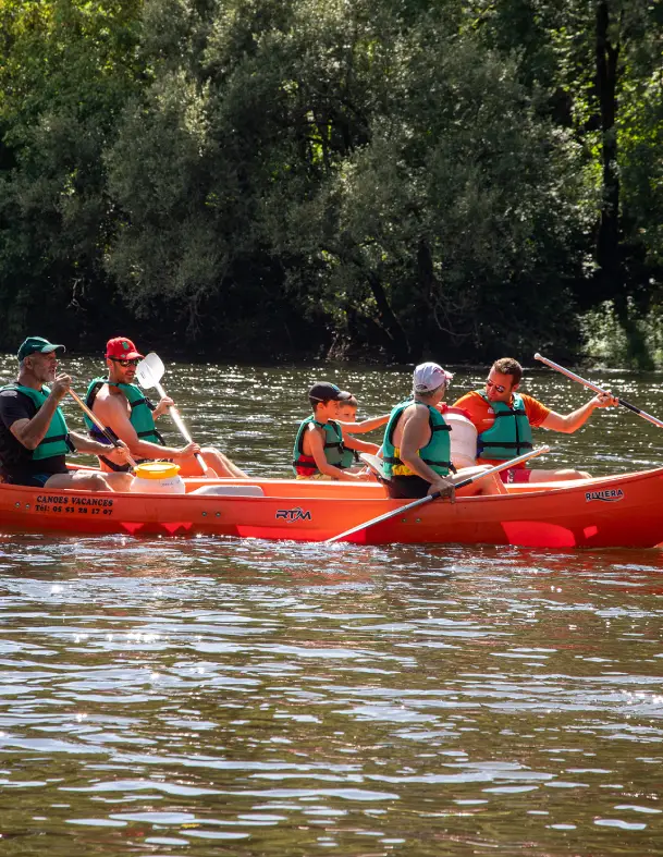 Descente en famille en canoë sur la Dordogne